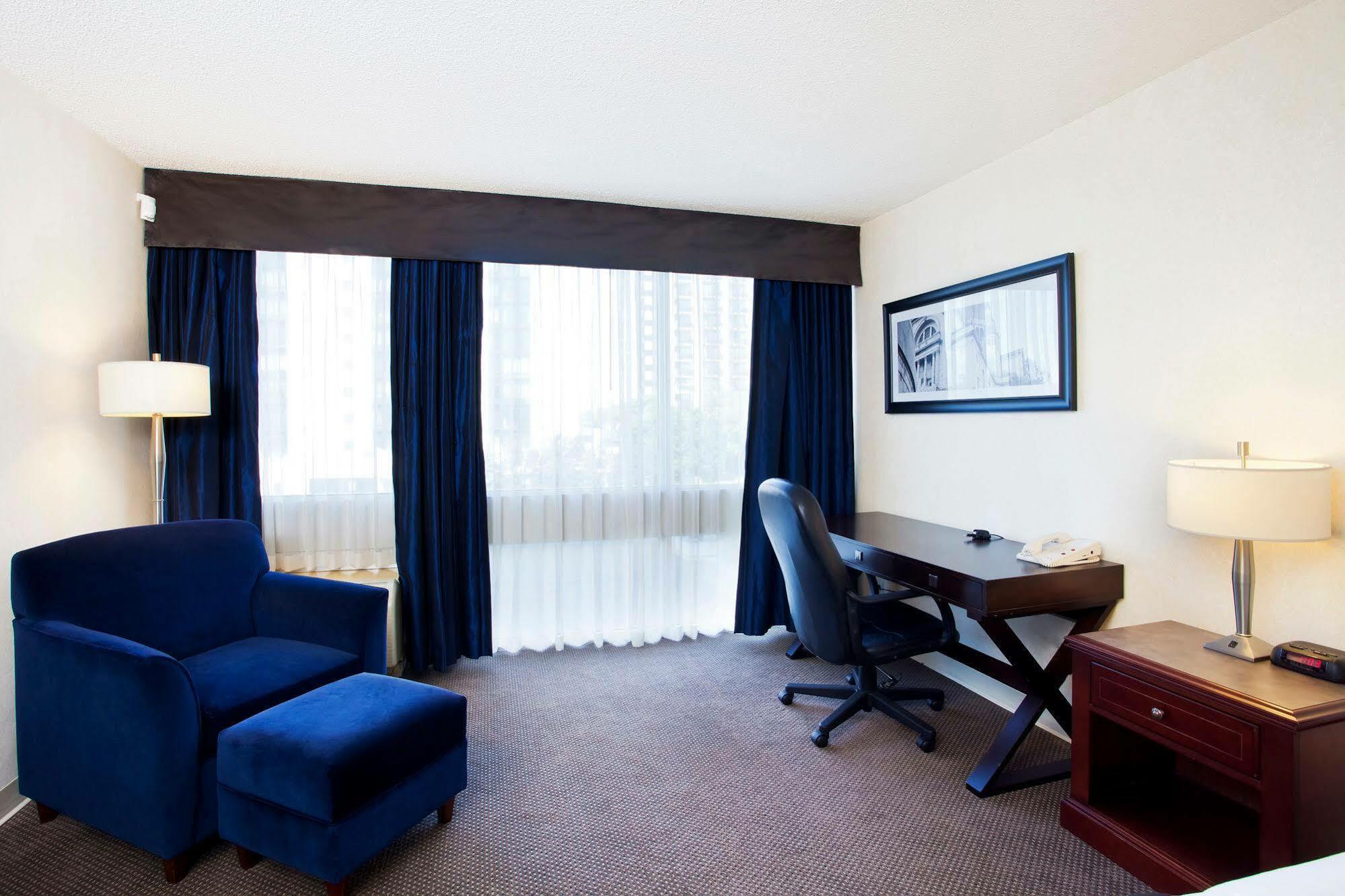 Sandman Hotel Montreal - Longueuil Eksteriør bilde